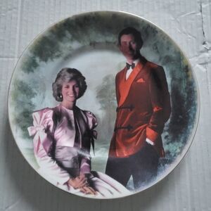 Prince And Princess Of Wales Fine Bone China Plate (Queen's Rosina)